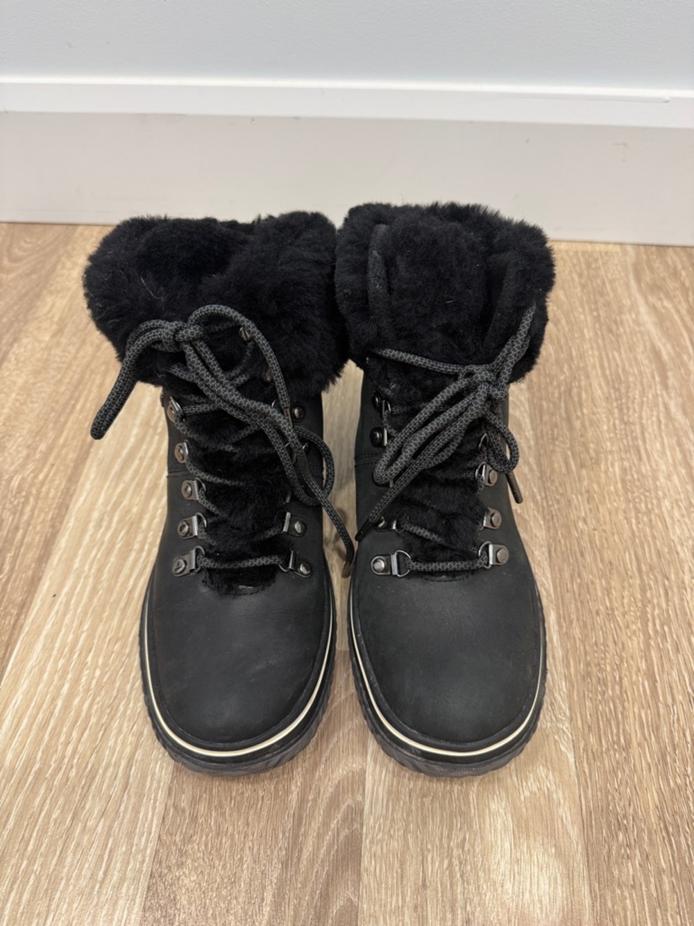 Women’s Pajar Faux Fur Lined Black Winter Lace-Up Boots